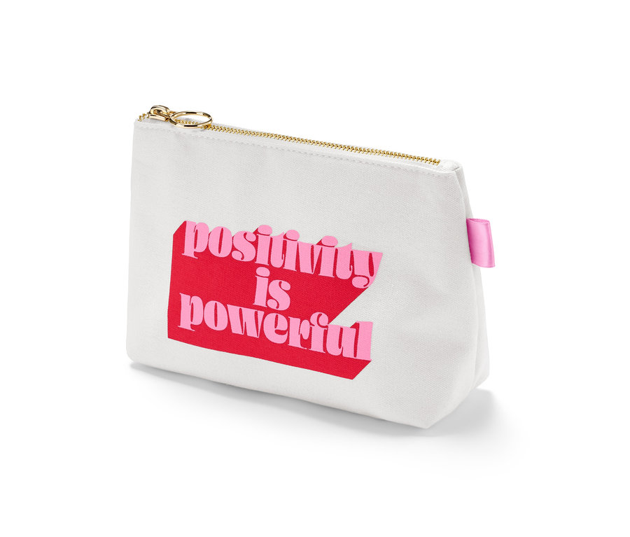 "positivity is powerful" yazılı beyaz makyaj çantası.