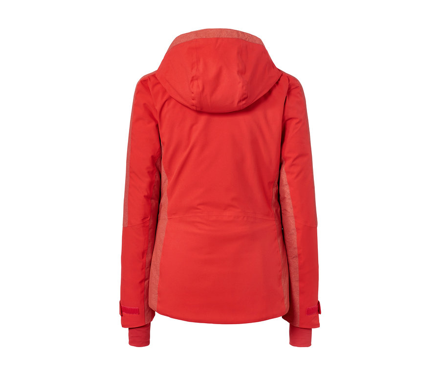 Kırmızı softshell kayak montunun arka görünümü.