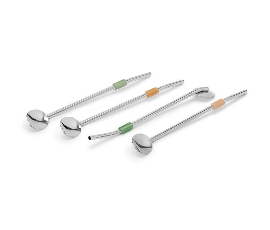 Renkli saplı dört kaşık.