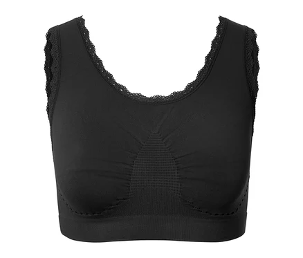 Beyaz arka planda dantelli siyah spor sütyeni.