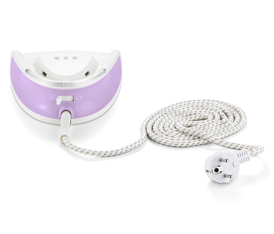 Beyaz ve mor tabanlı, spiralli kablosu olan kablosuz buharlı ütünün yakın çekim görüntüsü.