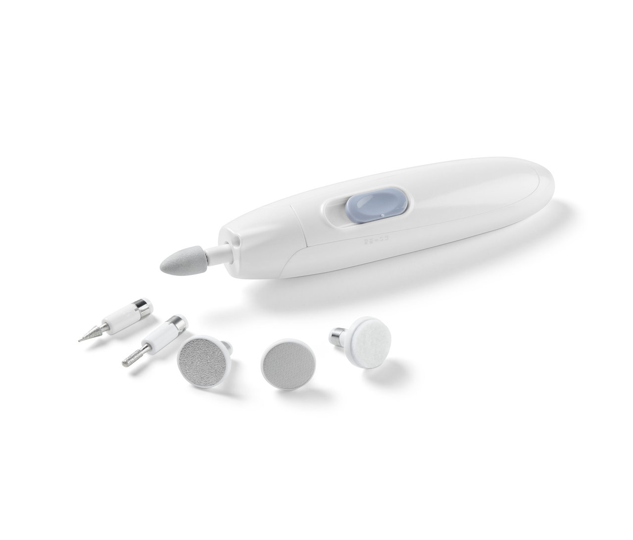 Beyaz bir manikür ve pedikür aleti, beyaz bir arka planda çeşitli başlıklarla birlikte duruyor.