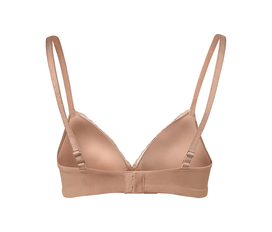 Ayarlanabilir askıları ve kopçalı kapaması olan bej rengi, yumuşak kalıplı bir sütyenin arka detay görünümü.