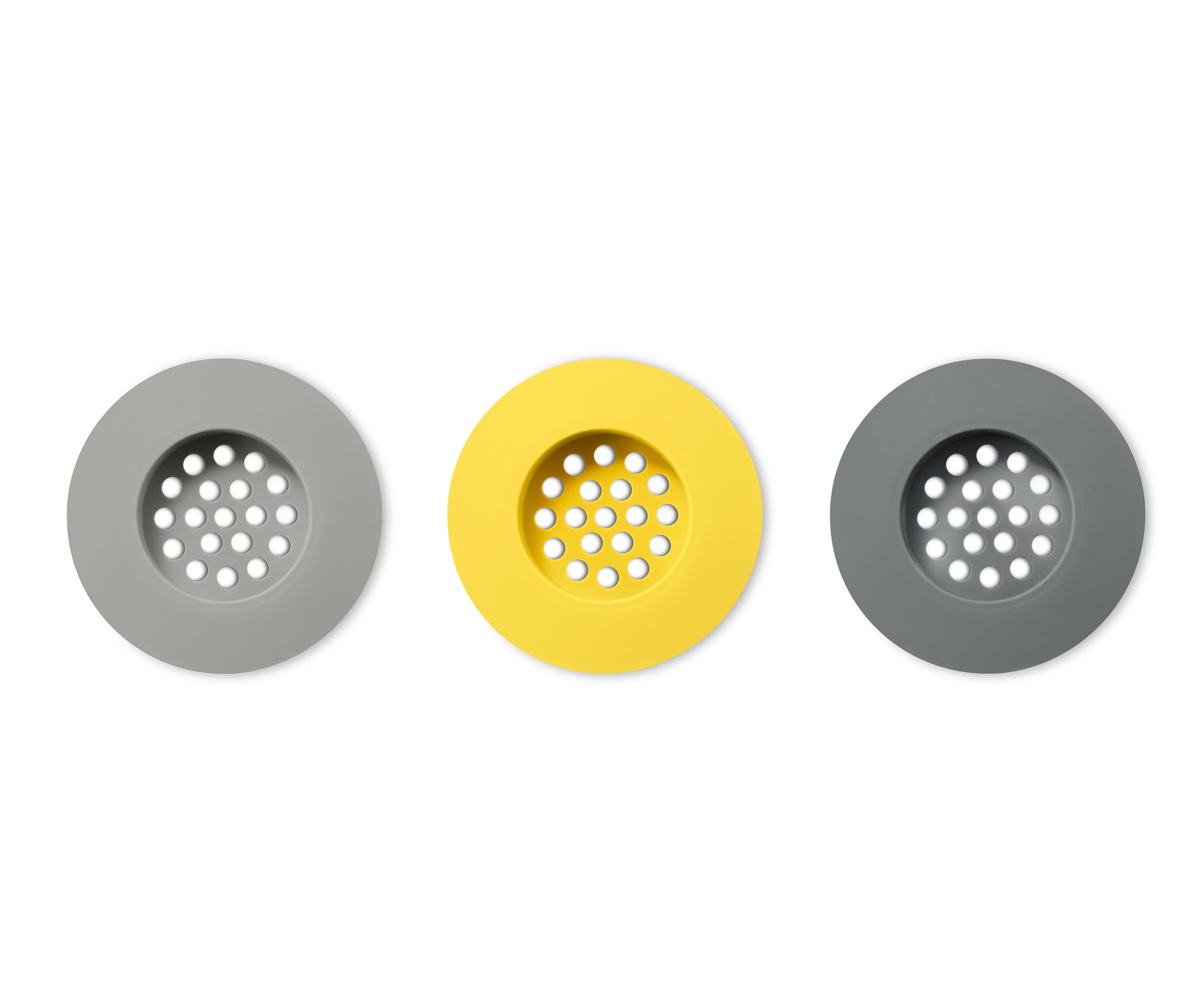 Gri ve sarı renklerde üç adet Lavabo Süzgeci.