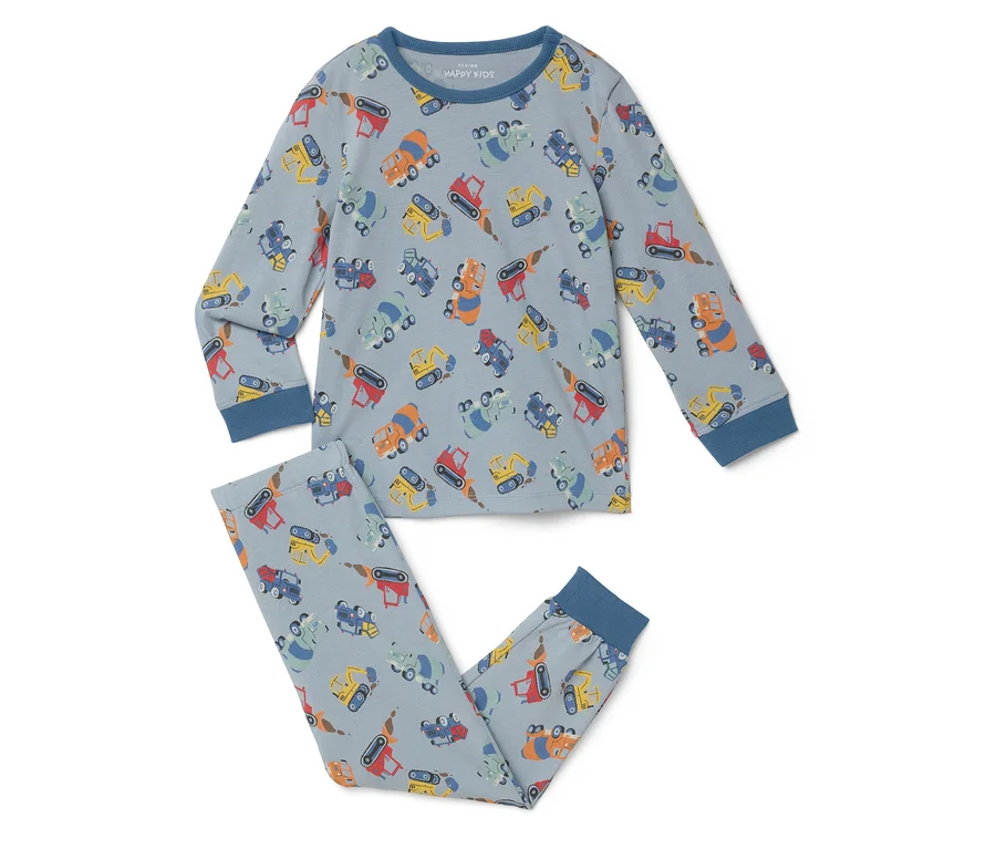 Açık mavi renkli, uzun kollu üst ve pantolondan oluşan, inşaat araçları desenli pijama takımı.