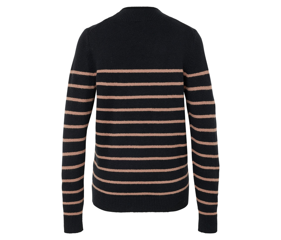 Bej yatay çizgili siyah bir kazağın arka görünümü.