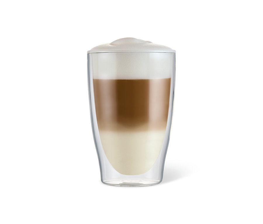 Çift cidarlı bardakta latte macchiato