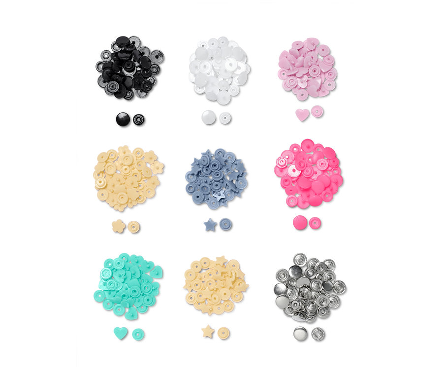 Dokuz renk ve şekilde çıtçıt seti.