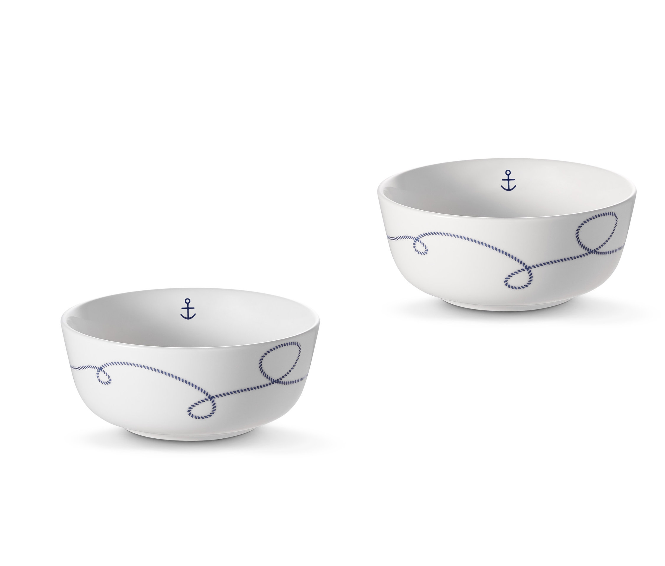 İki adet beyaz kase.