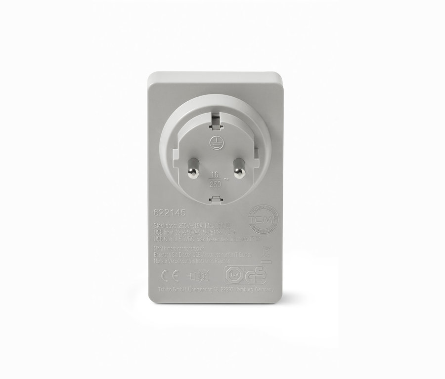 Gri renkli 4'ü 1 arada USB priz adaptörünün detayı.