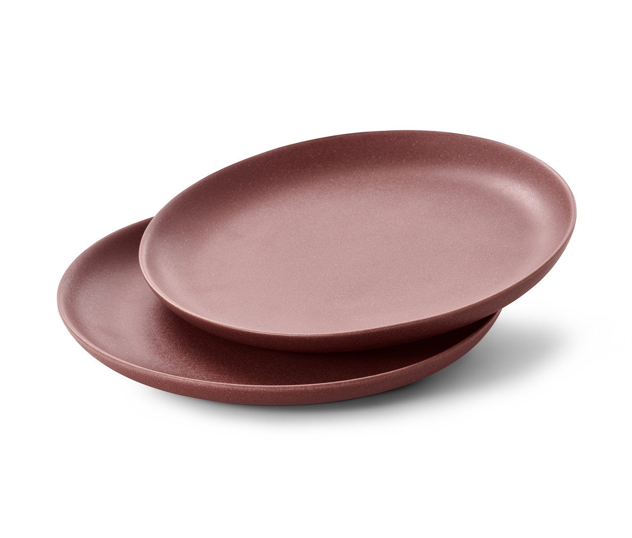 İki tabak üst üste duruyor.