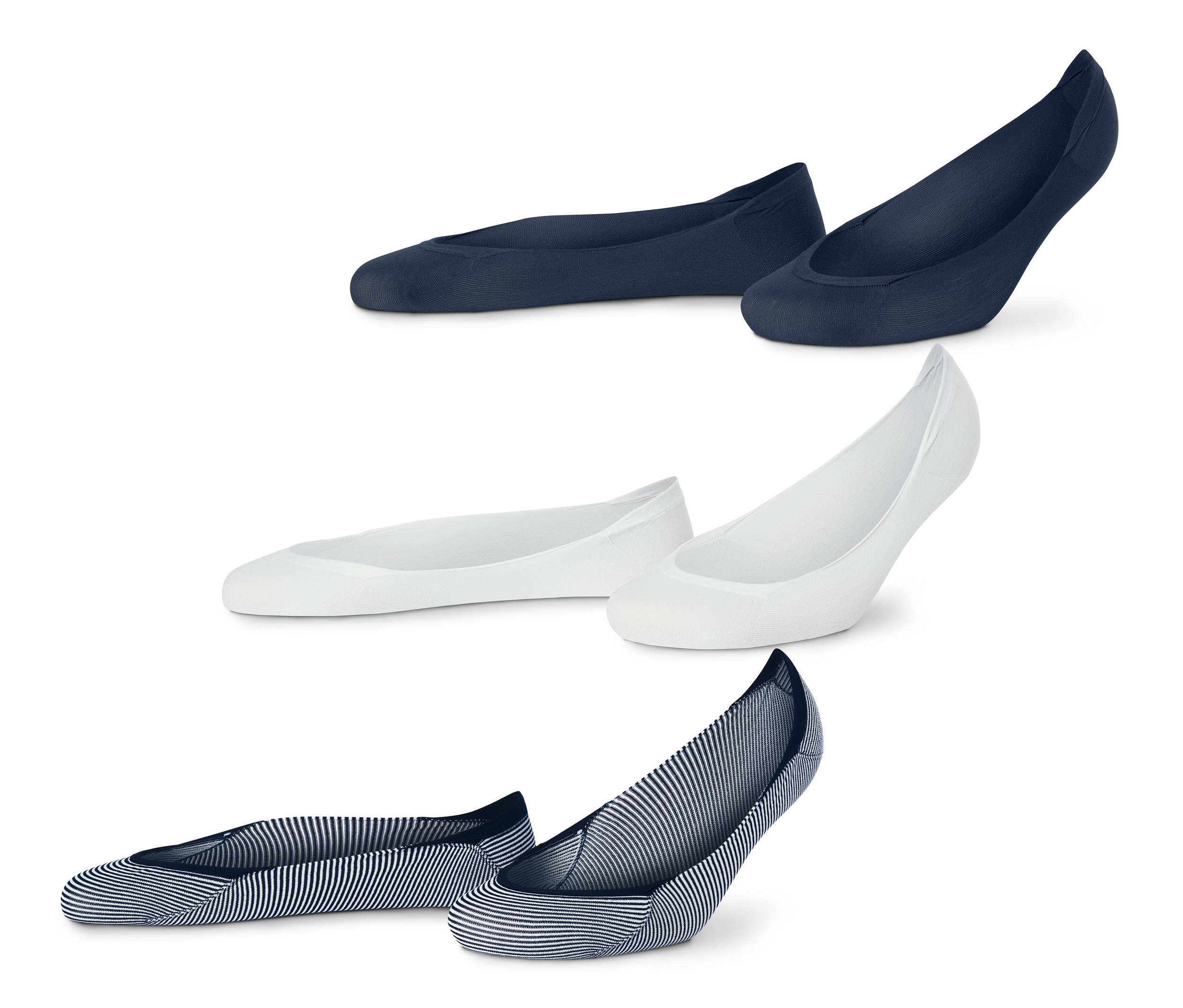 Beyaz arka planda iki lacivert, iki beyaz ve iki mavi-beyaz çizgili Babet Çorabı Seti.