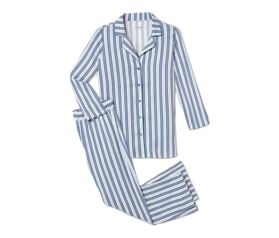 Çizgili pijama takımı.