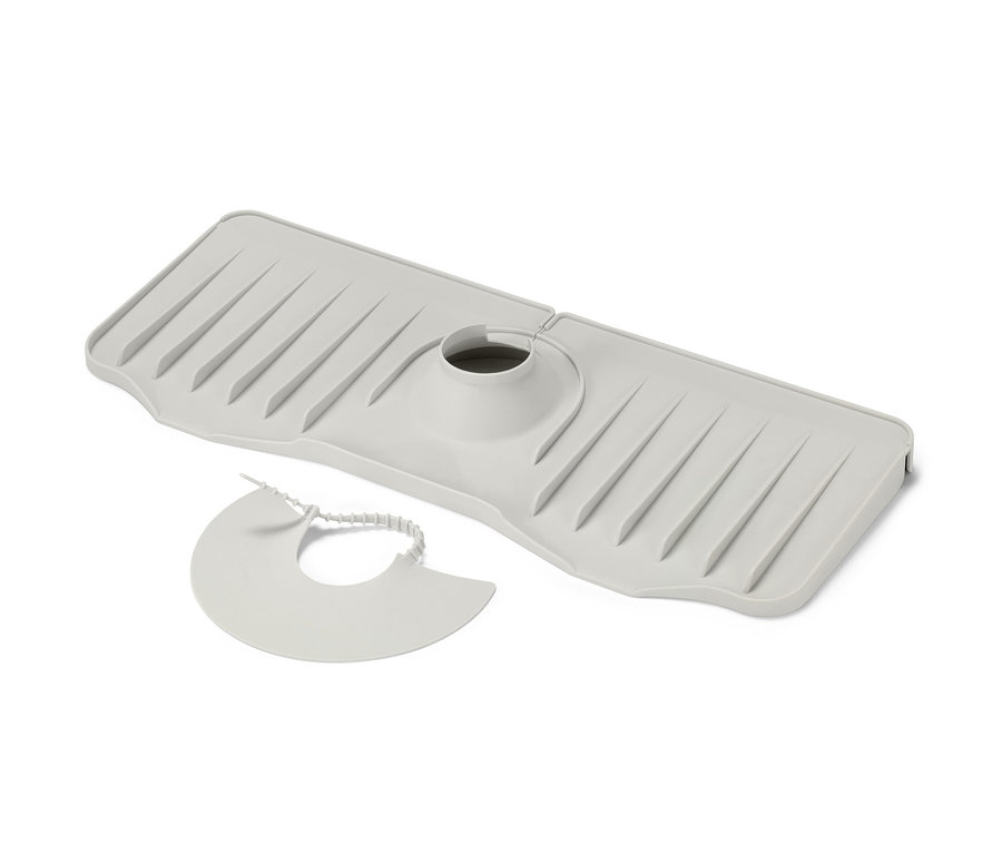 Damlama tepsili gri silikon musluk rafı.