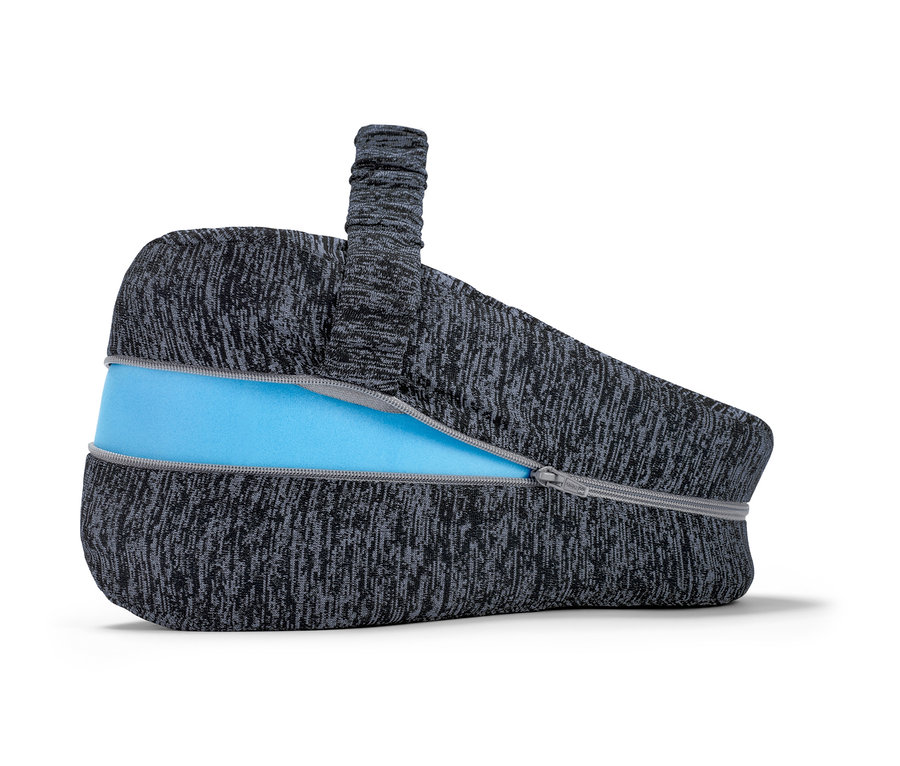 Fermuarlı ve mavi köpüklü, yan yatanlar için ergonomik diz yastığı.