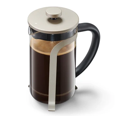 Beyaz bir arka plan üzerinde duran, 800 ml, 6 fincan kapasiteli, şampanya rengi bir French press.