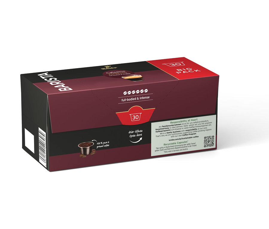 Koyu kırmızı Tchibo Barista kapsül paketi, üzerinde "full-bodied & intense" yazısı ve "Burayı açın" notu bulunuyor.