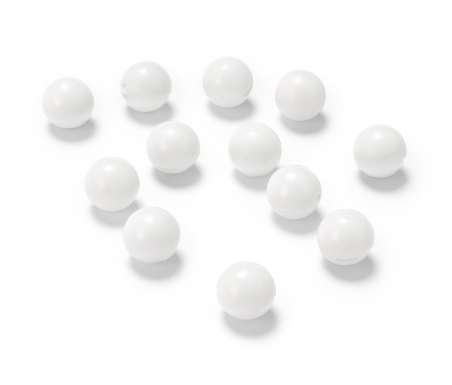 Beyaz arka planda on iki adet beyaz LED'li kürecik.