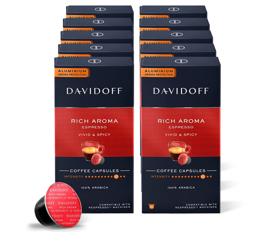Çok sayıda DAVIDOFF CAFÉ Rich Aroma kapsül paketi ve tek bir kapsül.