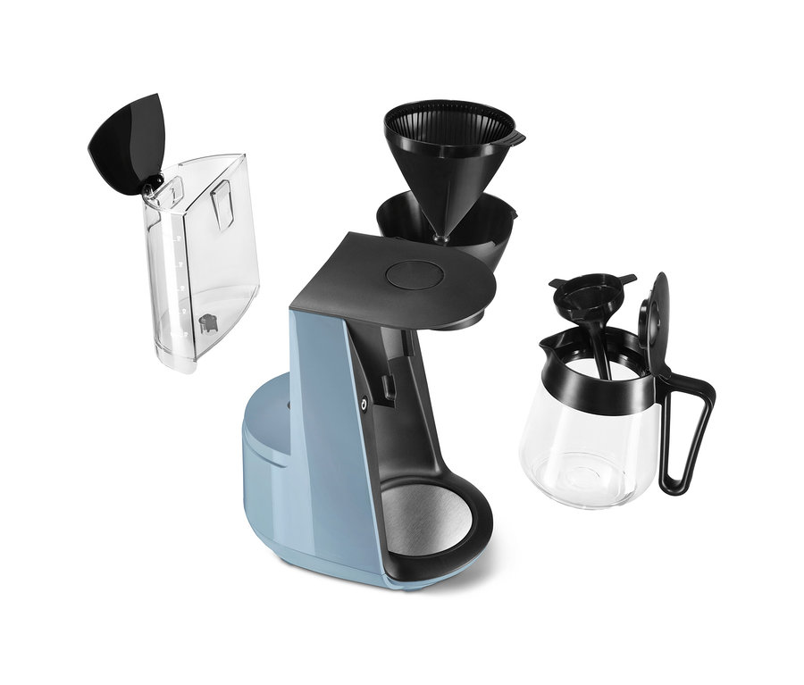 »Let's Brew« Filtre Kahve Makinesi, Gri Mavi parçaları beyaz bir arka plan üzerinde sergileniyor.