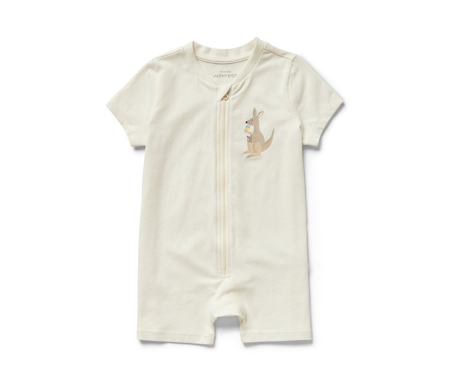 Krem renginde, kanguru çizimli kısa bebek pijaması.