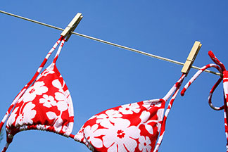 Balenli sütyen ve bikini üstleri yıkandıktan sonra kurutma makinesinde değil asılarak havada kurutulmalıdır.